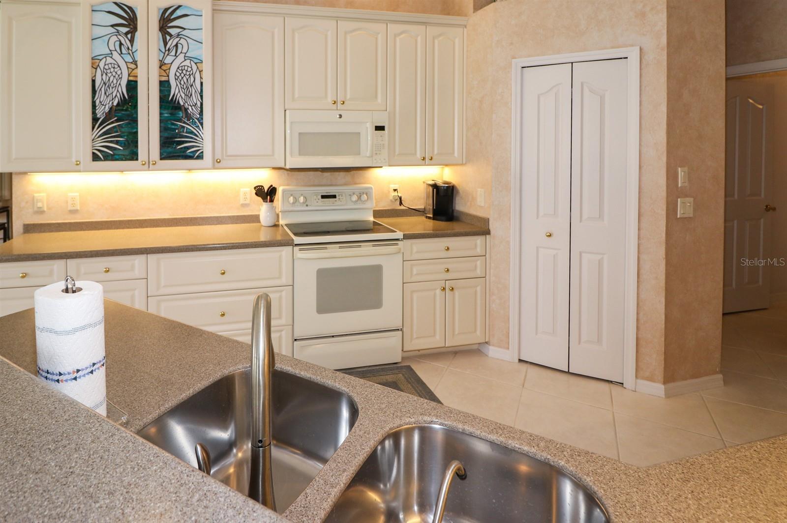 Image 15 of 55 For 1855 Silver Palm Road