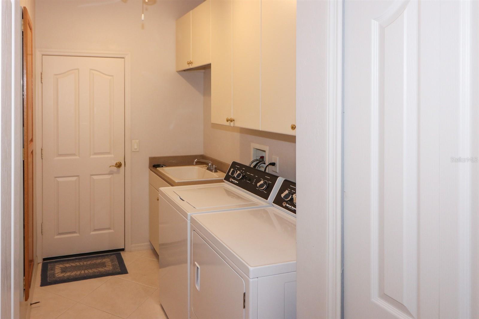 Image 41 of 55 For 1855 Silver Palm Road