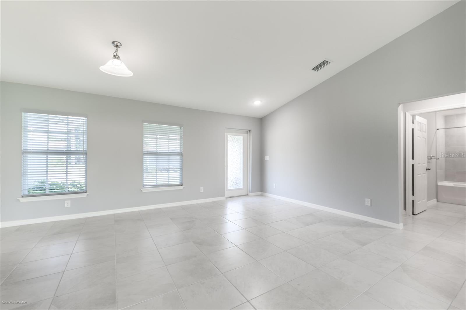 Image 4 of 50 For 25583 Deep Creek Boulevard