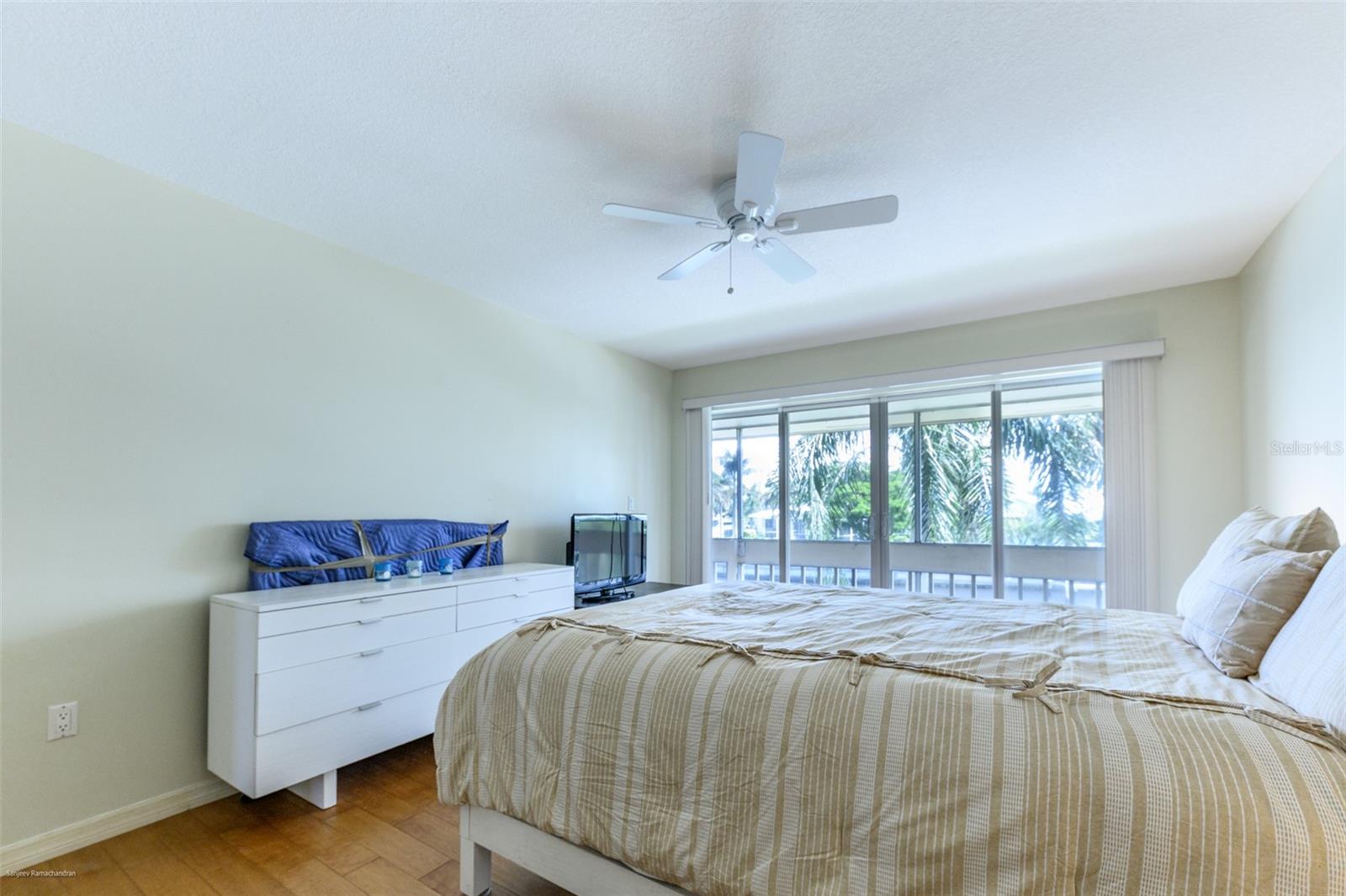 Image 22 of 48 For 1080 Bal Harbor Boulevard 3c