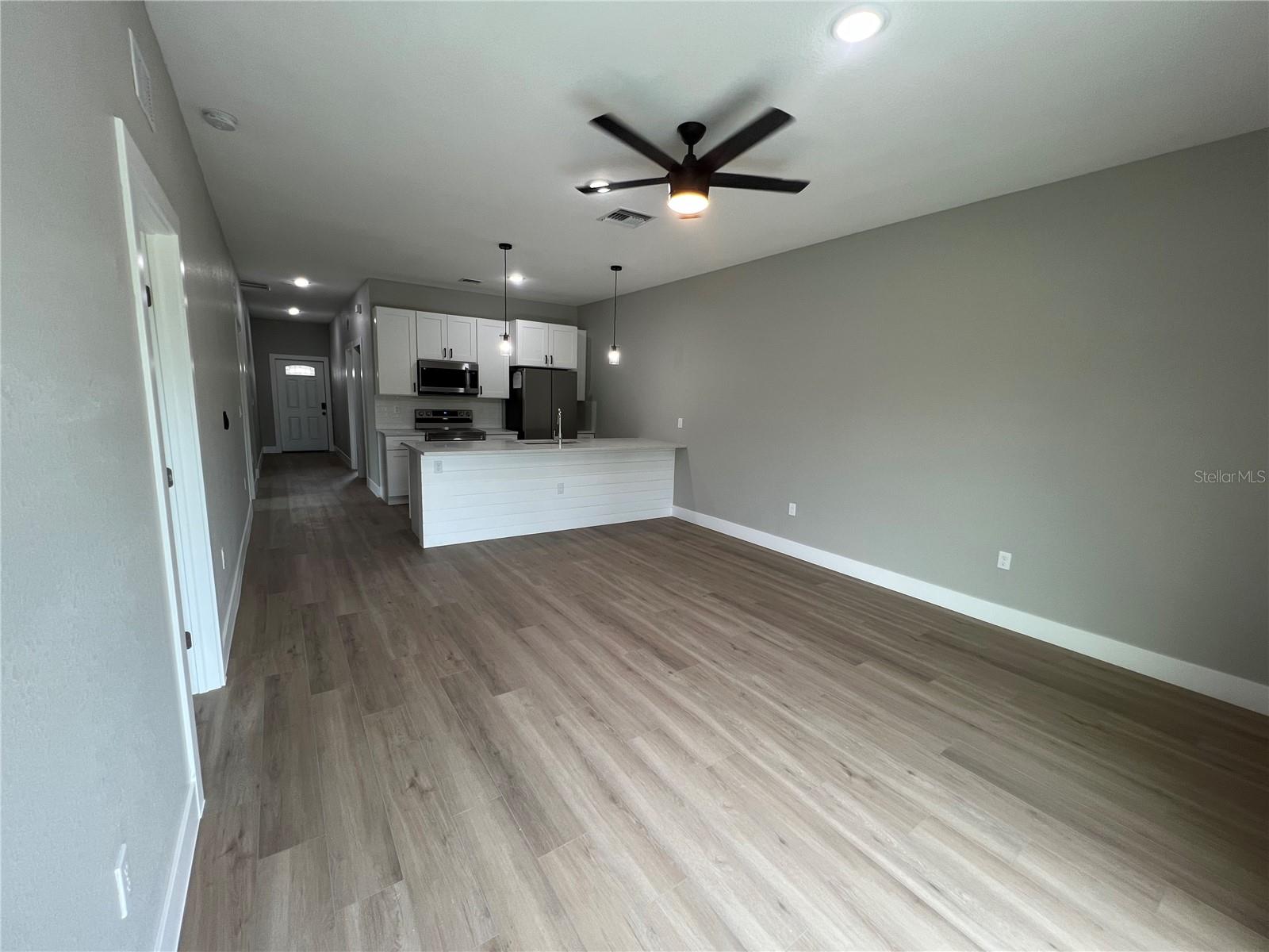 Image 3 of 20 For 12130 Henley Avenue