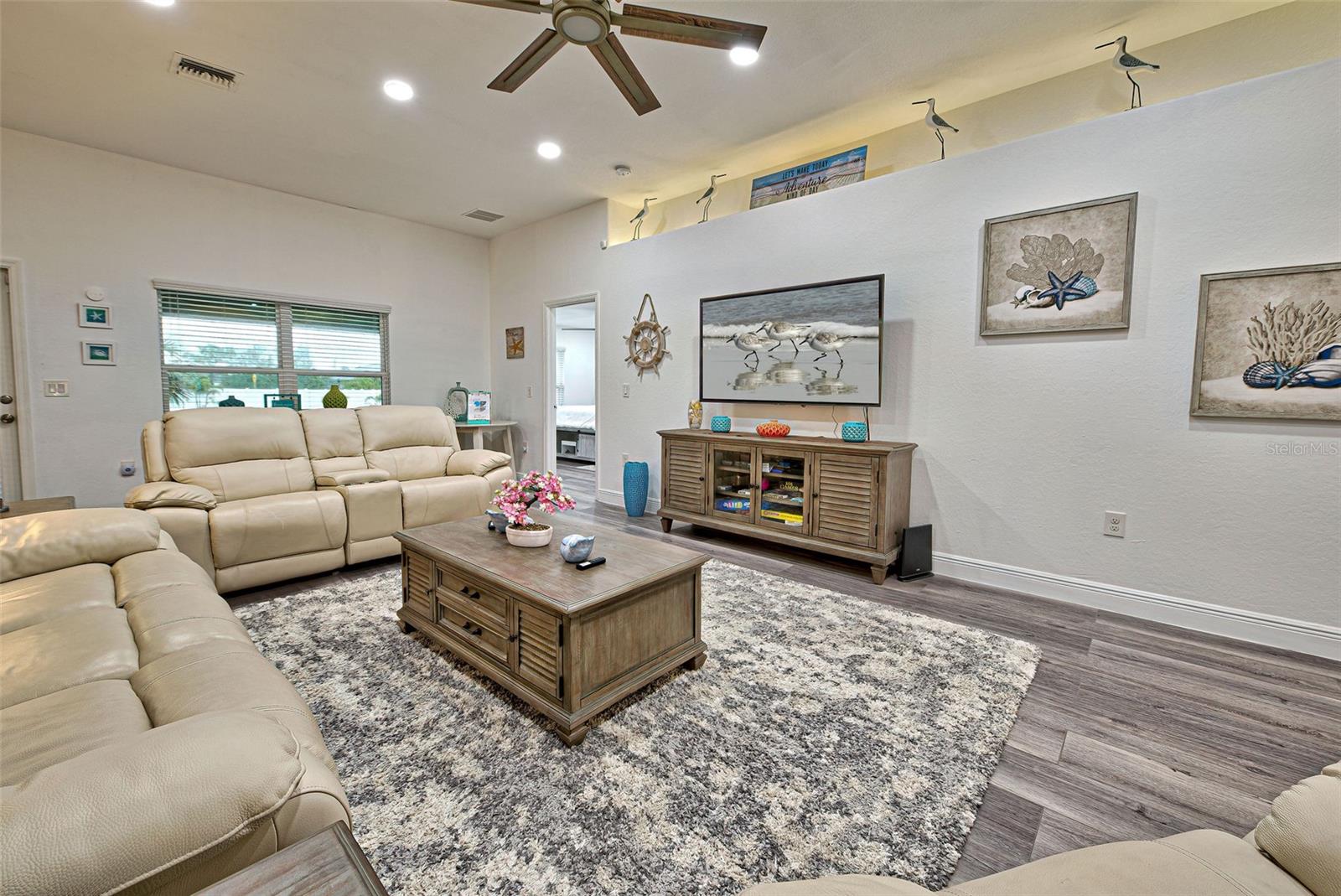 Image 21 of 61 For 13536 Ainsworth Lane
