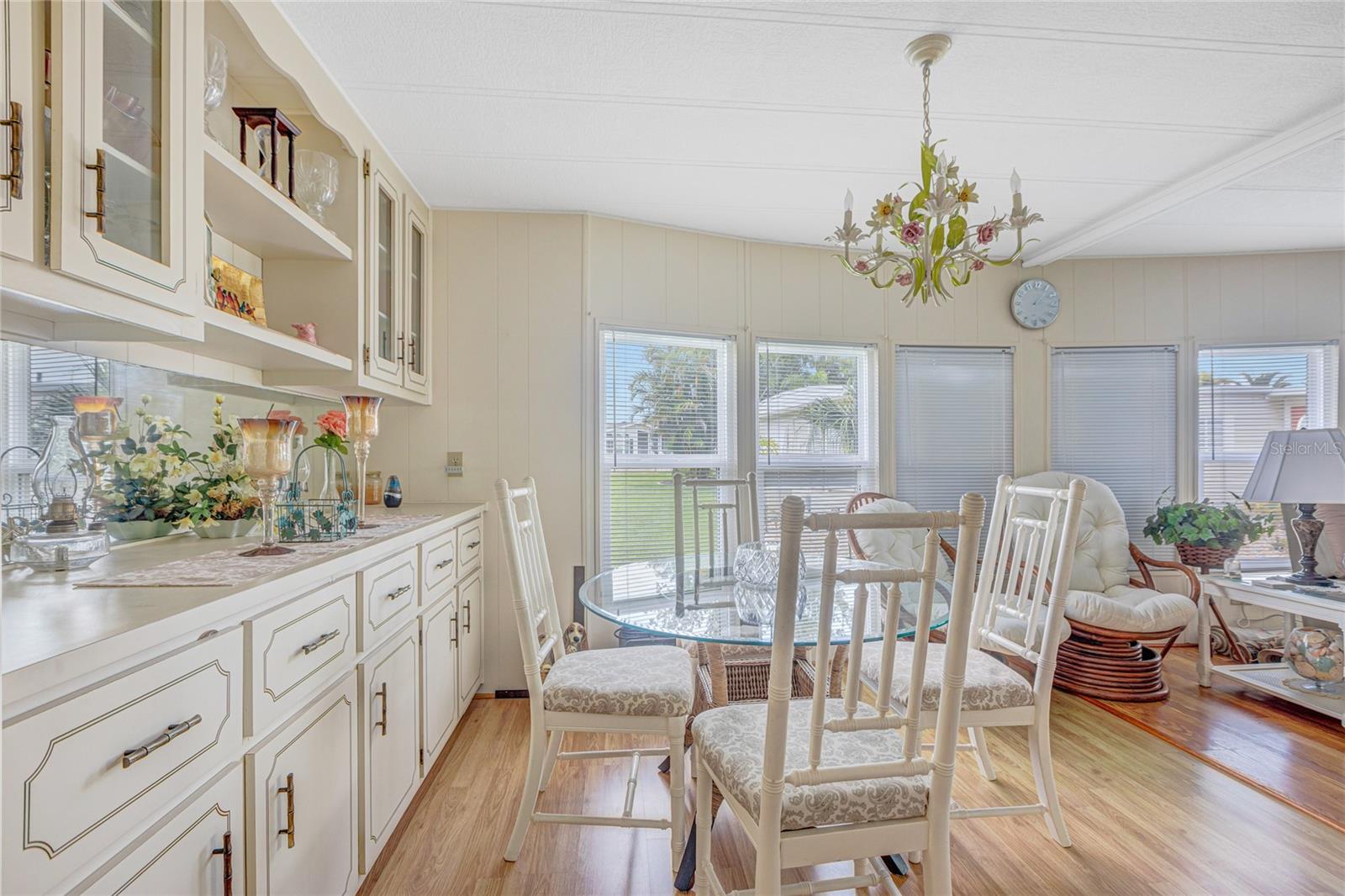 Image 10 of 63 For 2100 Kings Highway 461