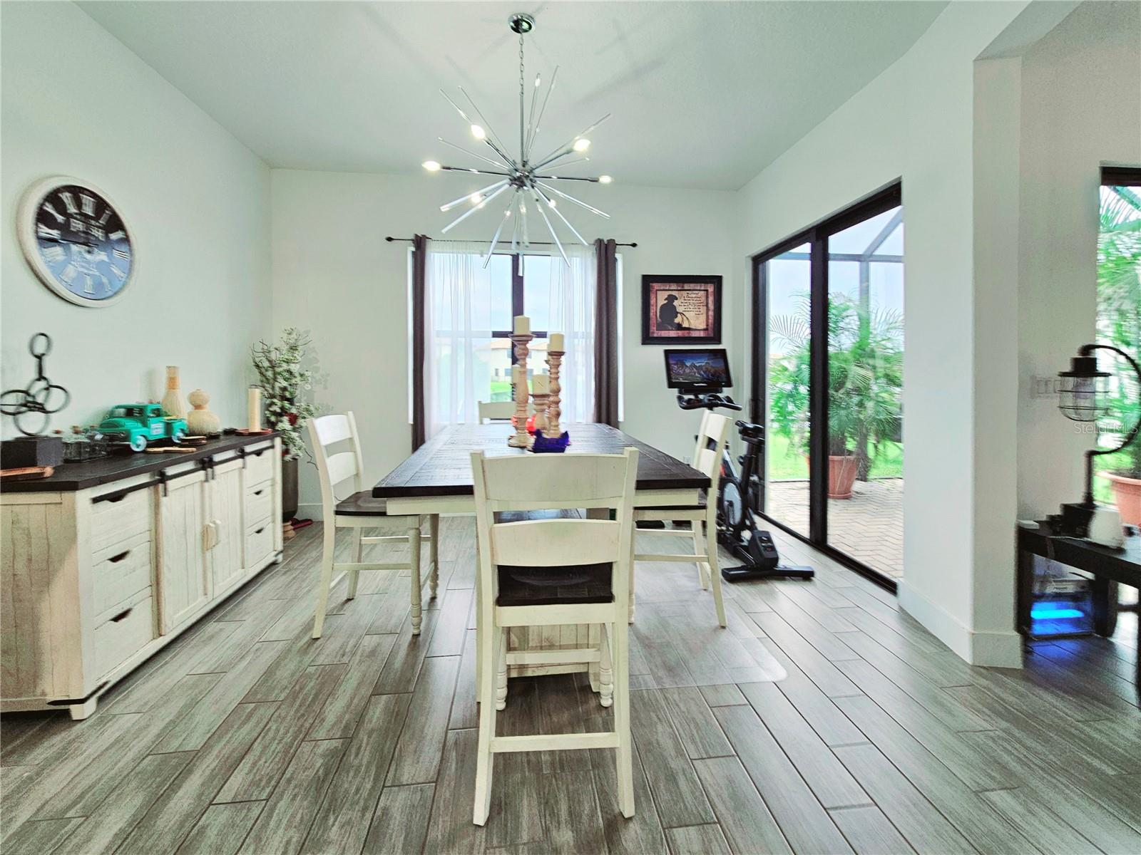 Image 13 of 61 For 5582 Carrara Drive