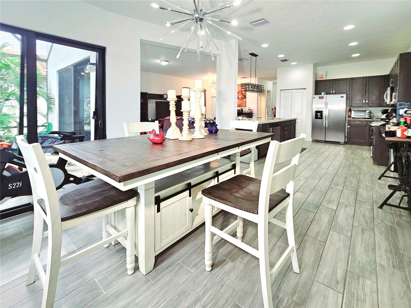Image 15 of 61 For 5582 Carrara Drive