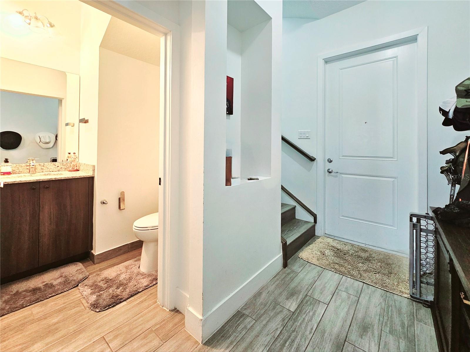 Image 16 of 61 For 5582 Carrara Drive