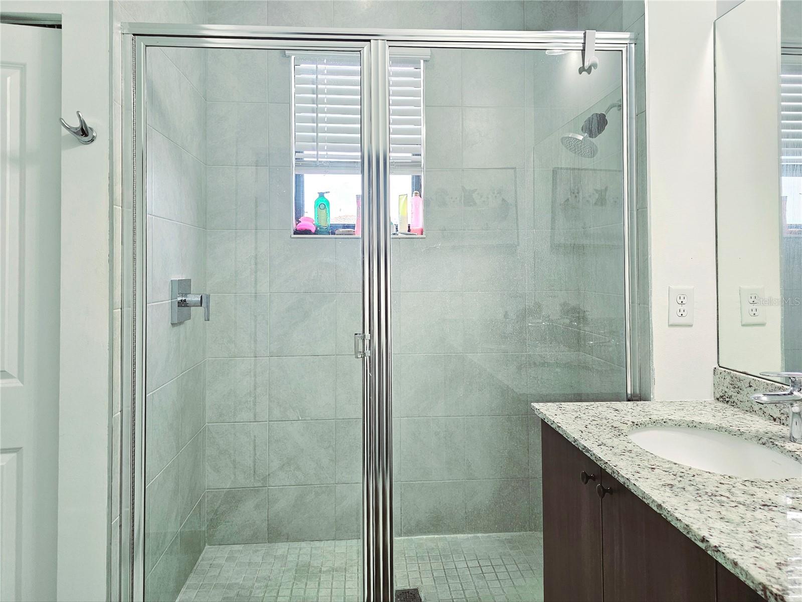 Image 26 of 61 For 5582 Carrara Drive