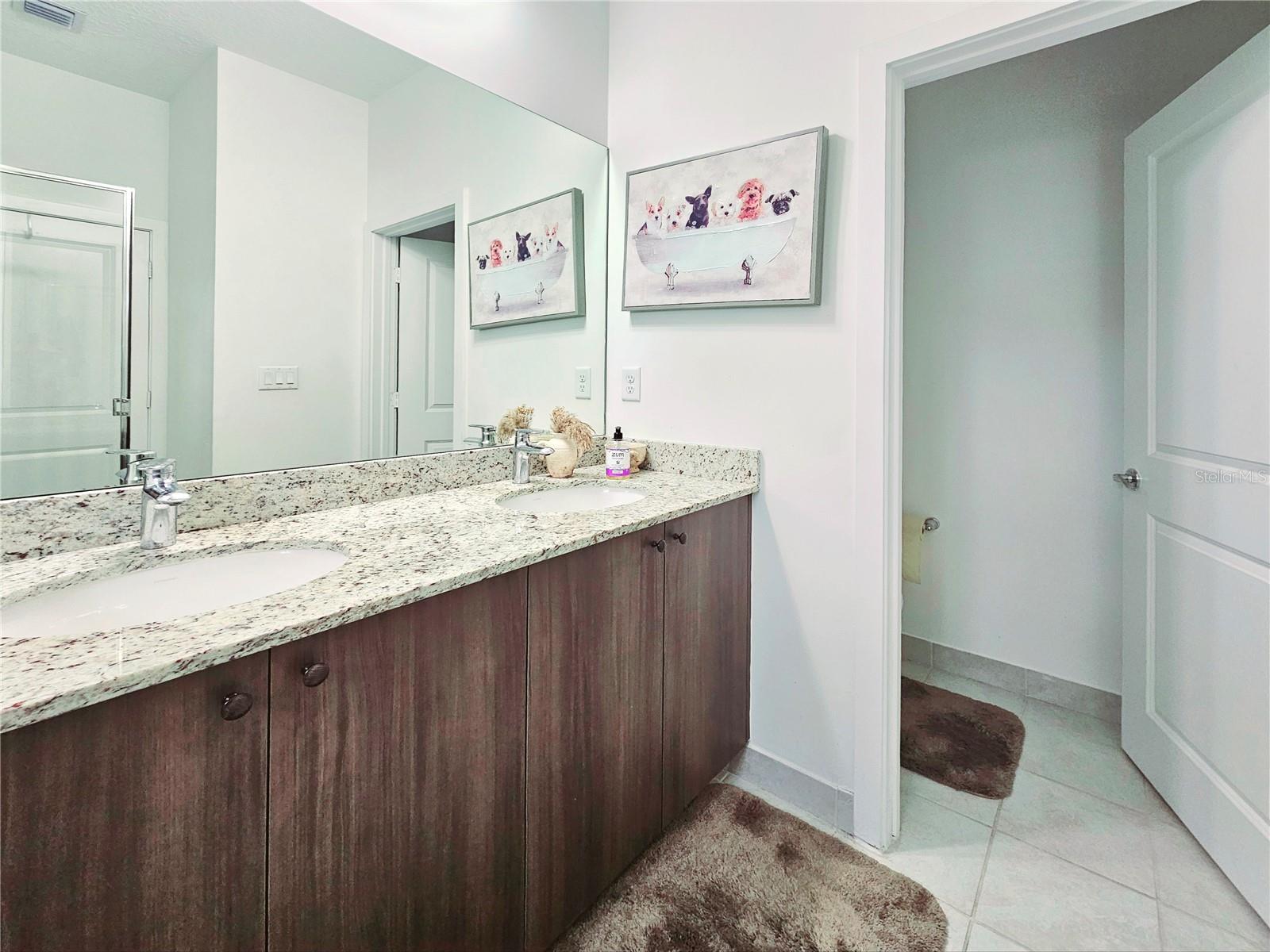 Image 27 of 61 For 5582 Carrara Drive
