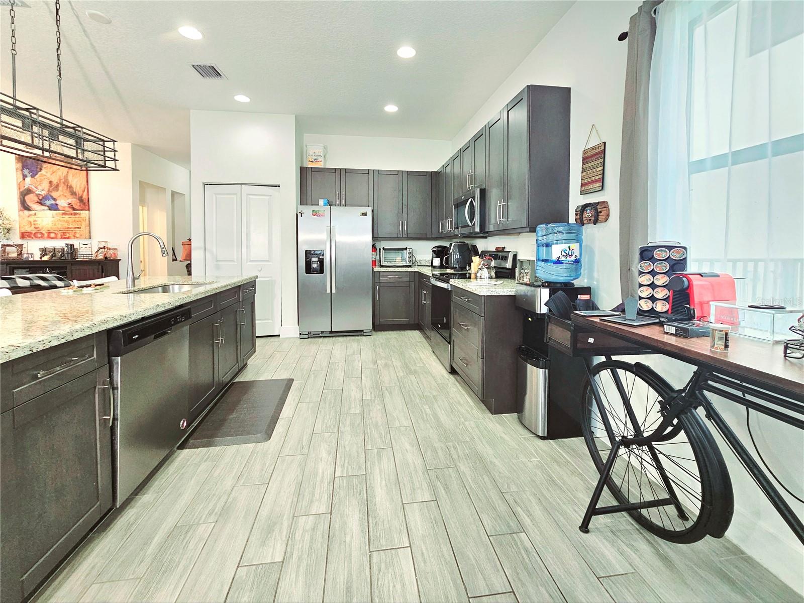 Image 7 of 61 For 5582 Carrara Drive