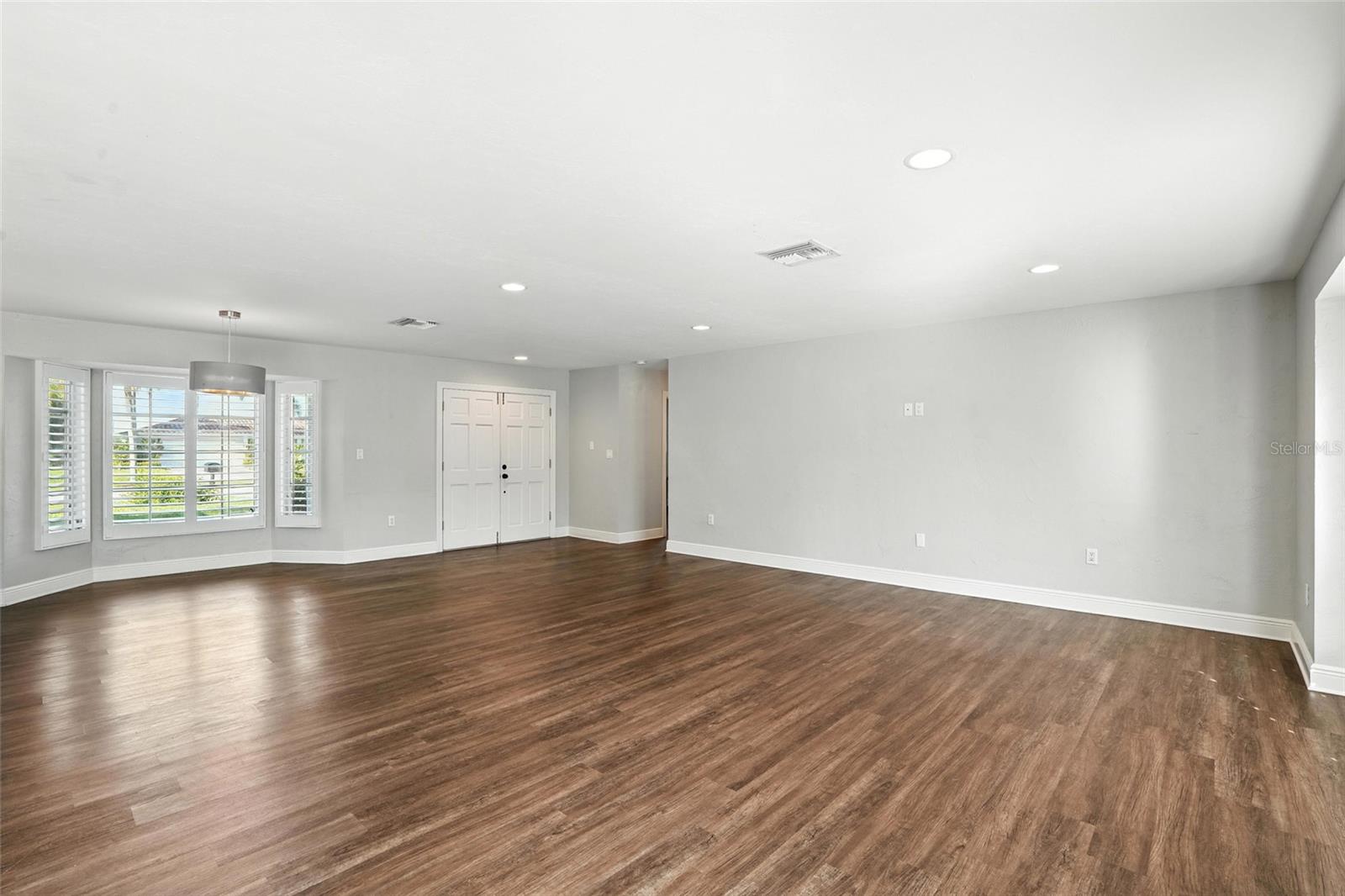 Image 9 of 35 For 1353 Whiskey Creek Drive