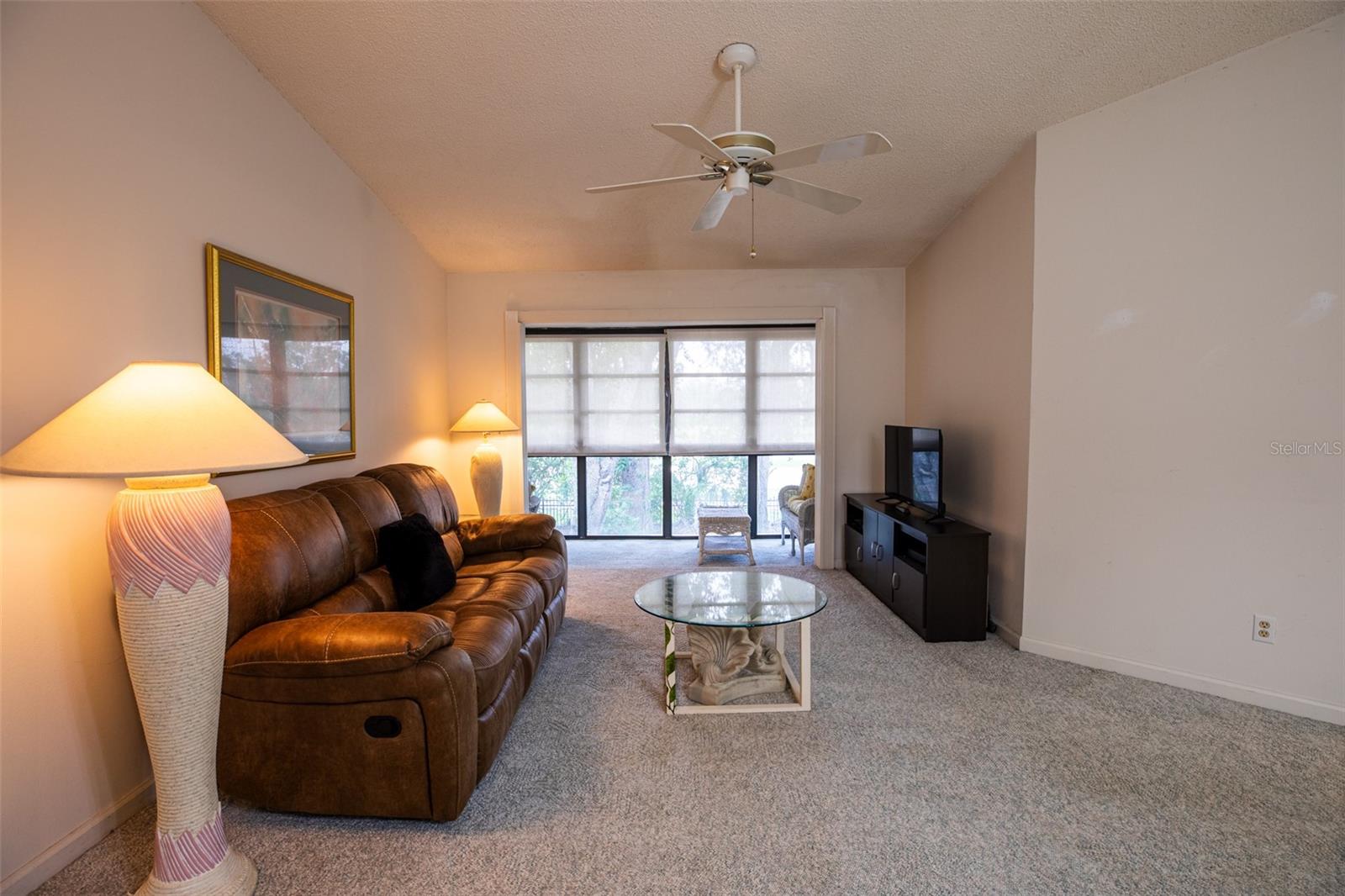 Image 14 of 37 For 8041 Woods Circle 14