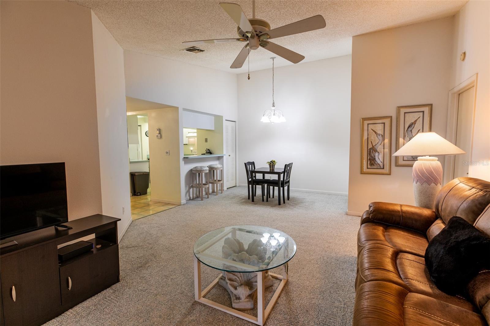 Image 15 of 37 For 8041 Woods Circle 14
