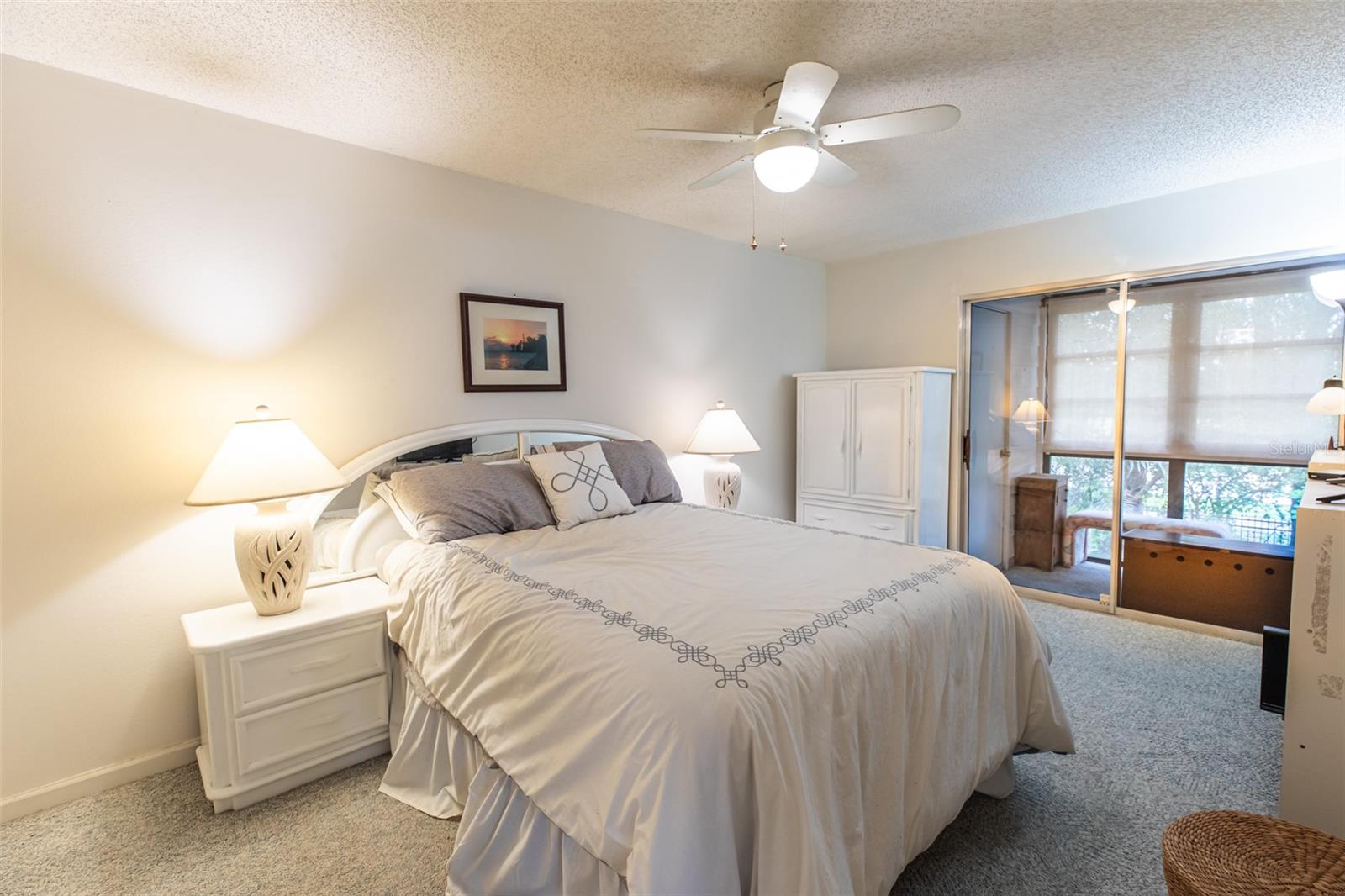 Image 16 of 37 For 8041 Woods Circle 14