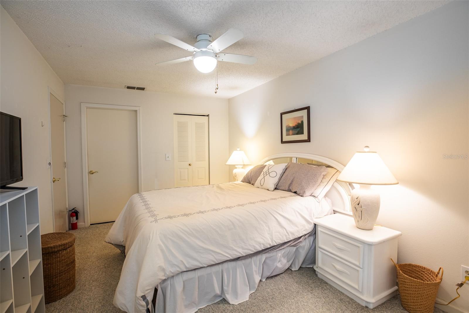 Image 17 of 37 For 8041 Woods Circle 14
