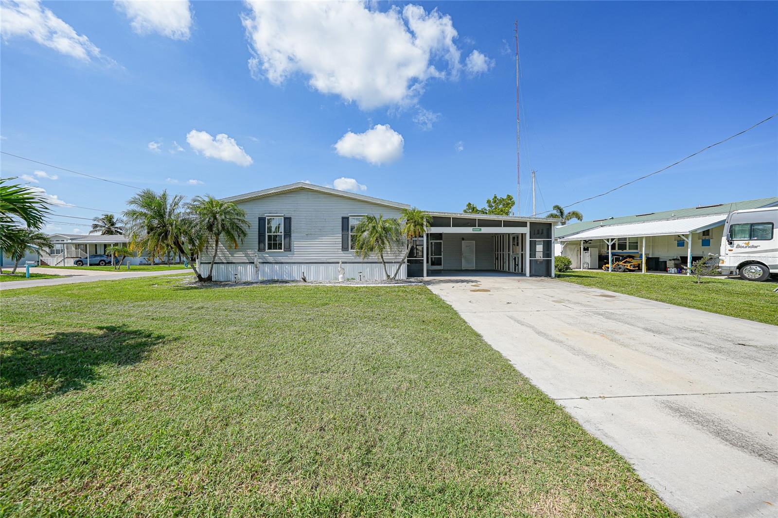 Image 12 of 57 For 605 Tahiti Court