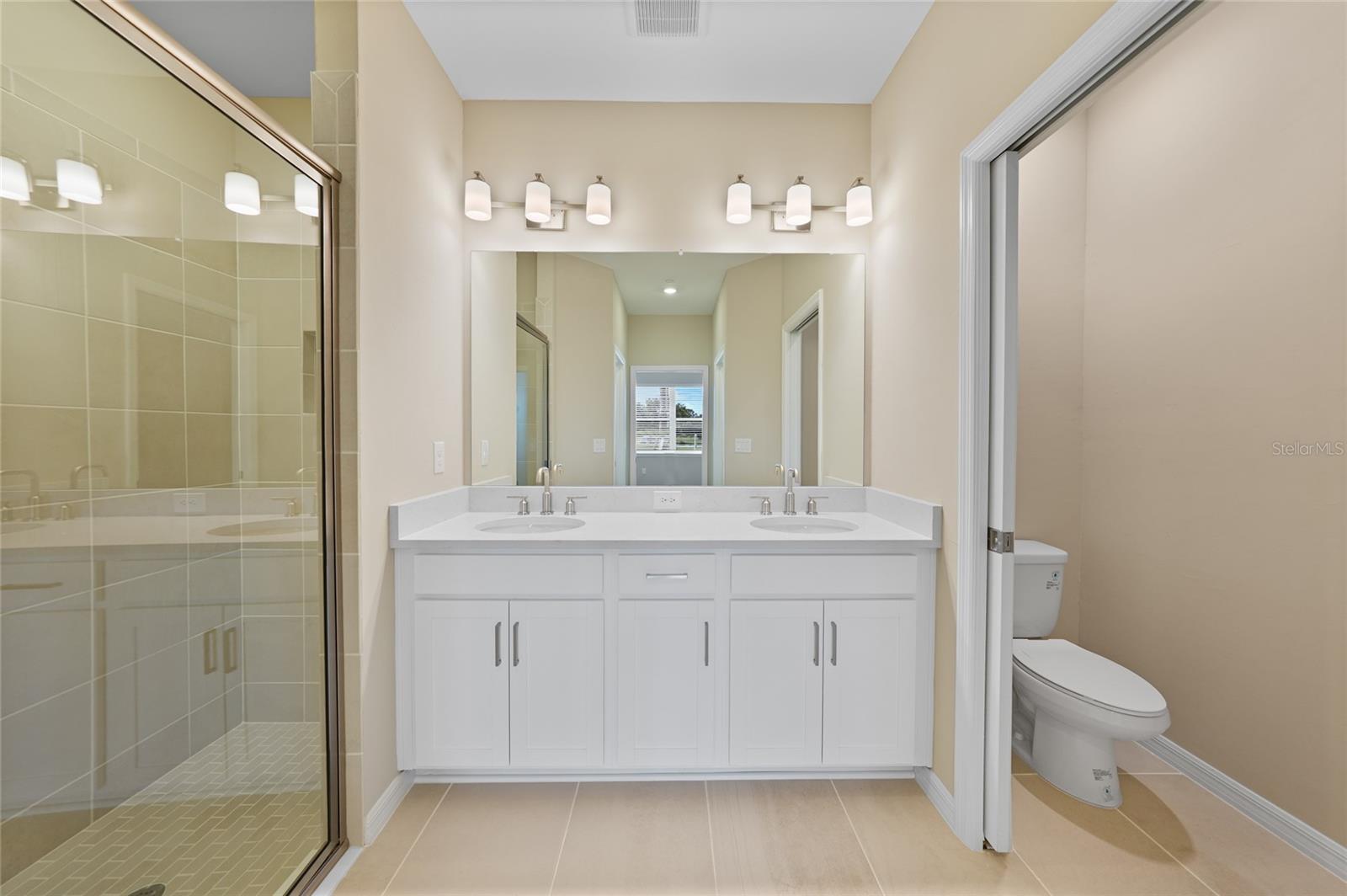 Image 14 of 34 For 23445 Collina Way 103