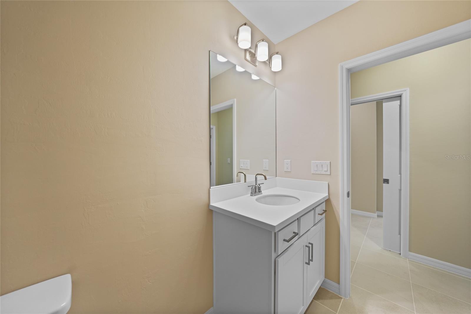 Image 17 of 34 For 23445 Collina Way 103