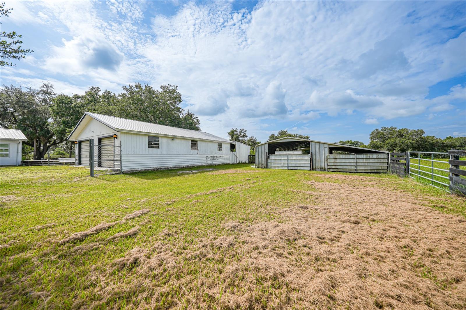 Image 35 of 57 For 5018 Oak Hill Avenue