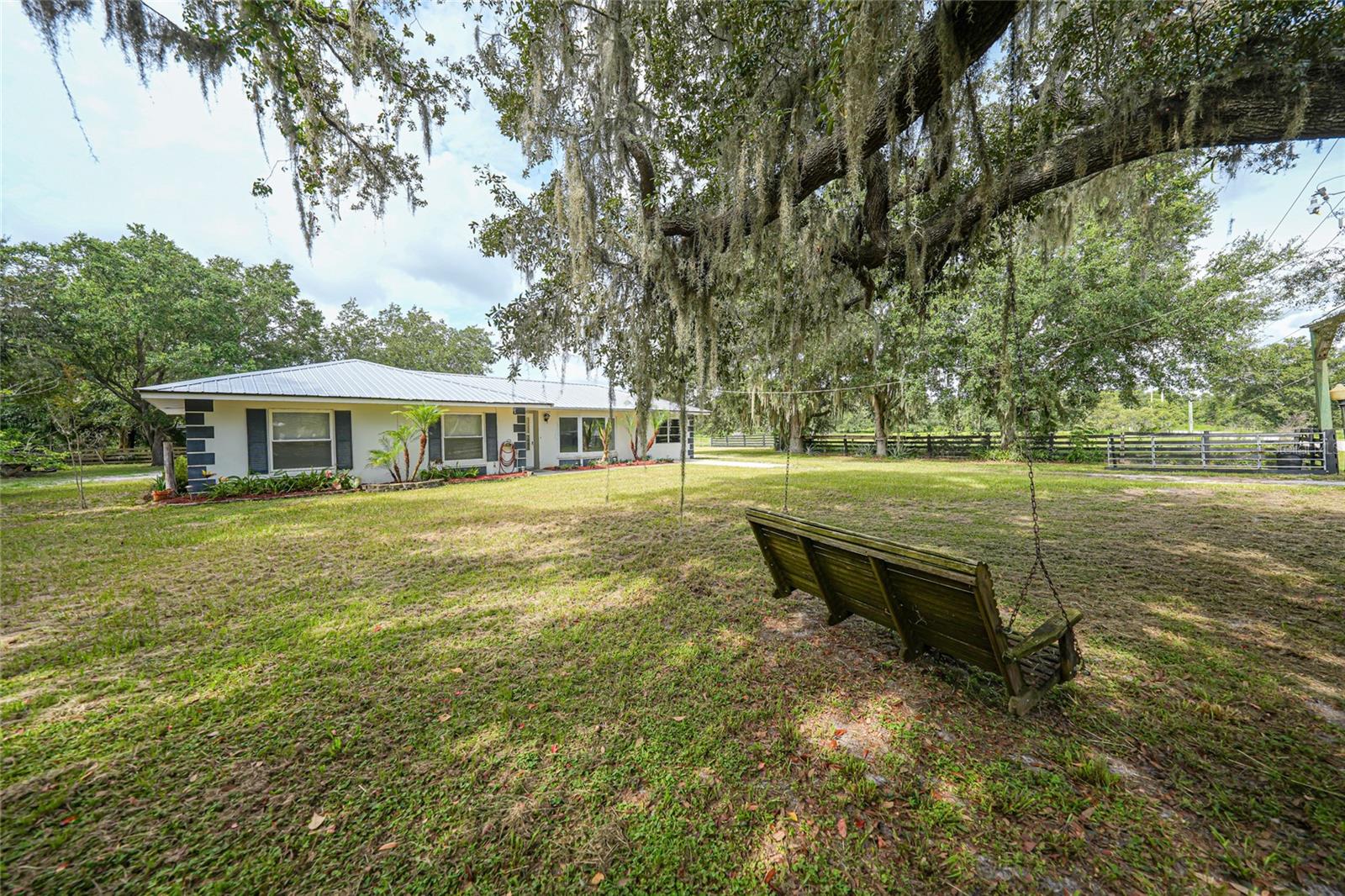 Image 39 of 57 For 5018 Oak Hill Avenue