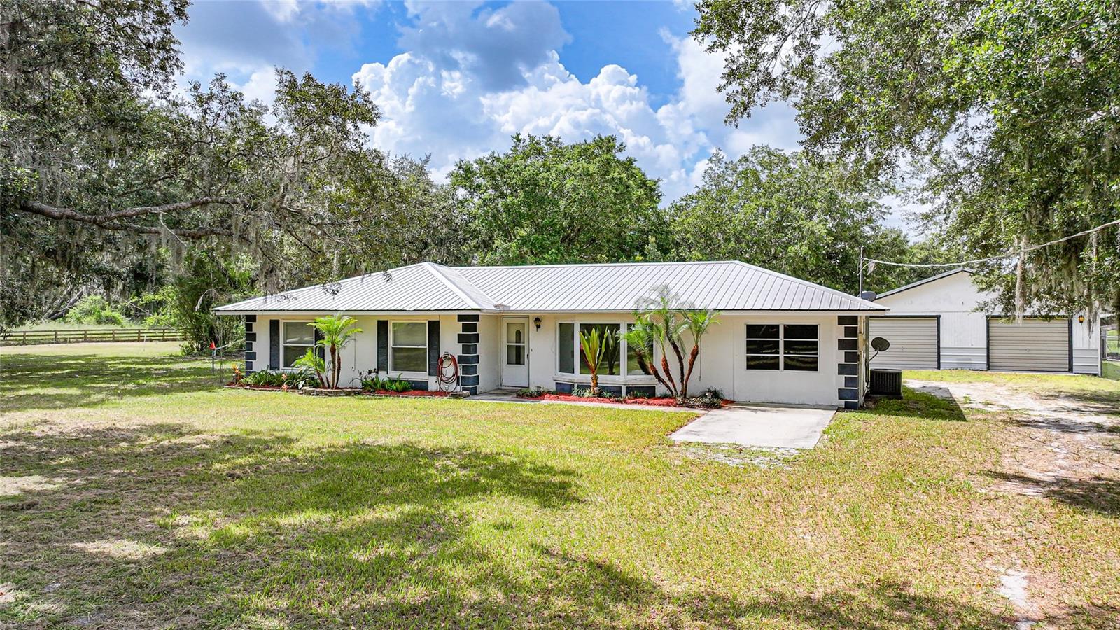 Image 44 of 57 For 5018 Oak Hill Avenue