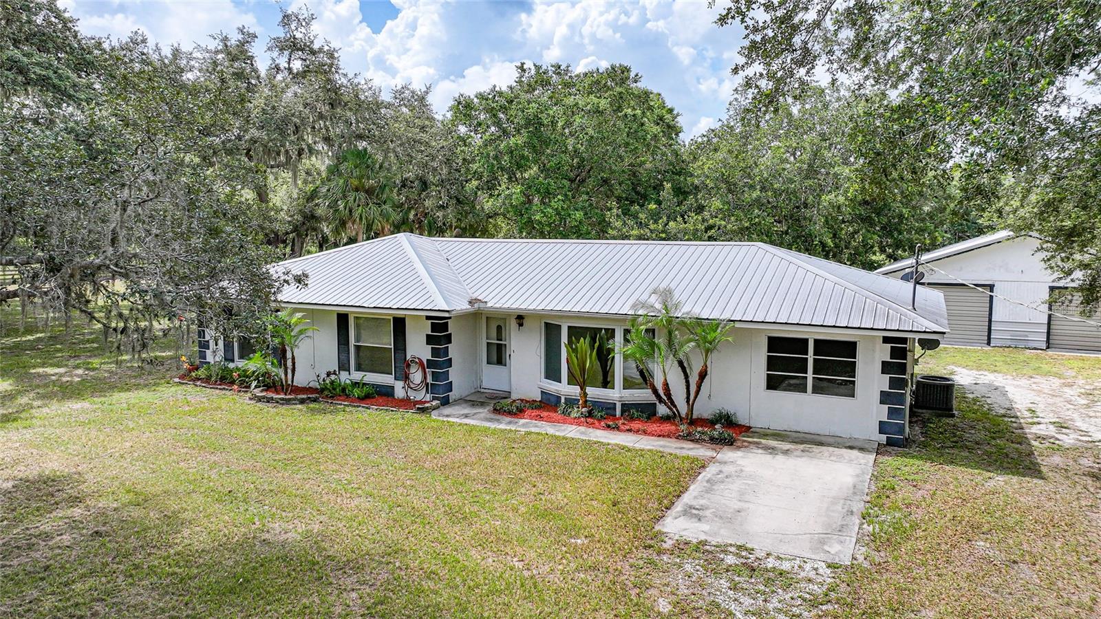 Image 47 of 57 For 5018 Oak Hill Avenue