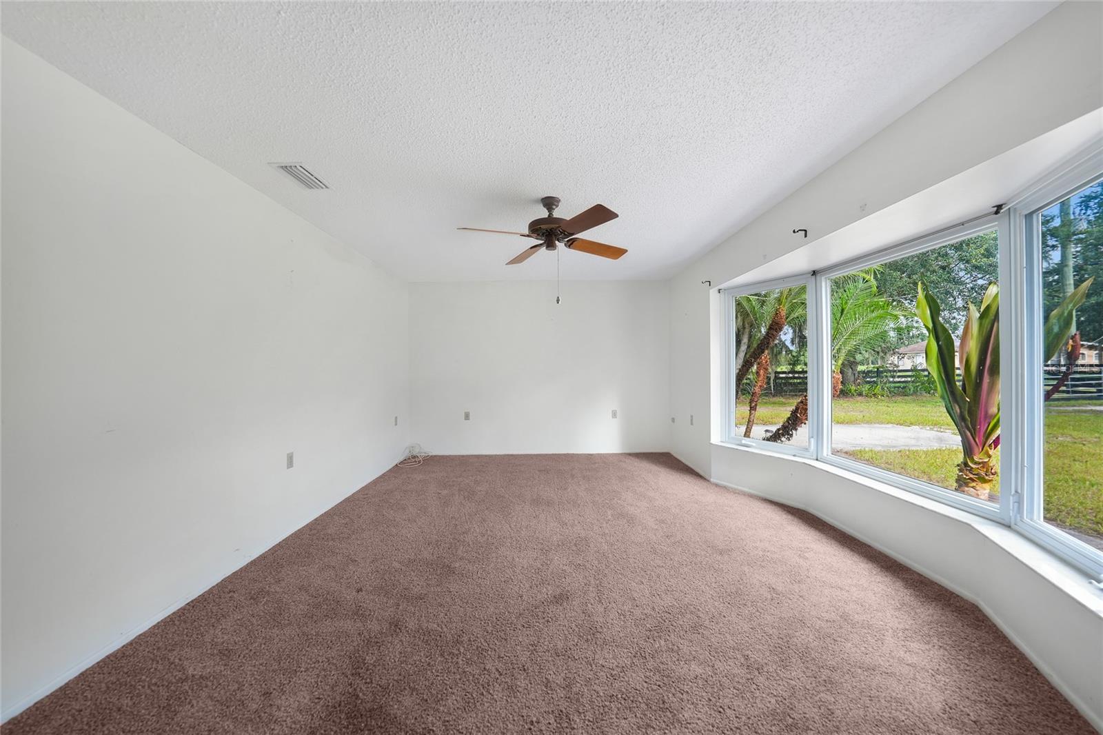 Image 5 of 57 For 5018 Oak Hill Avenue