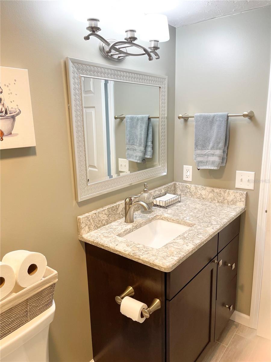 Image 20 of 33 For 23465 Harborview Road 731