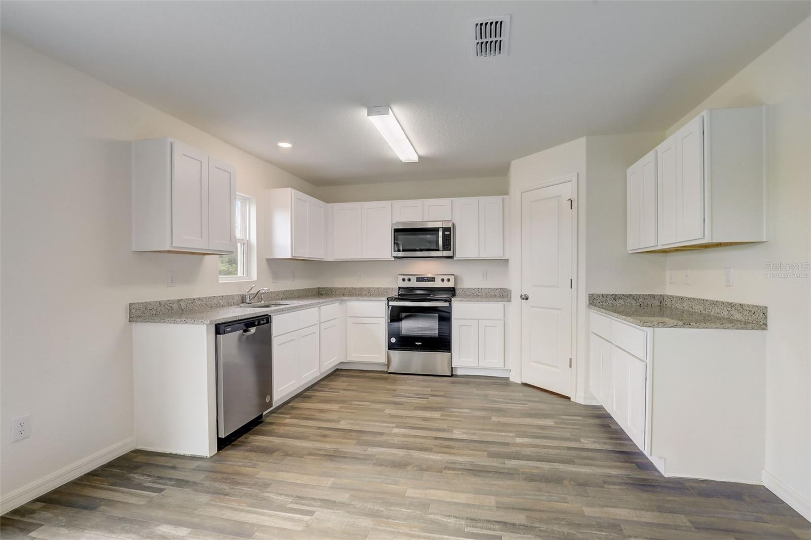 Image 14 of 45 For 5128 Silver Bell Drive