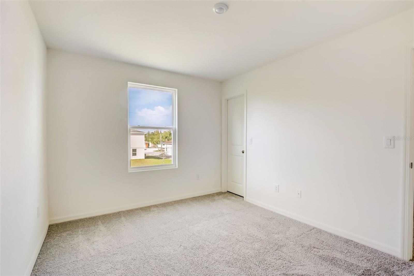 Image 33 of 49 For 18719 Kerrville Circle