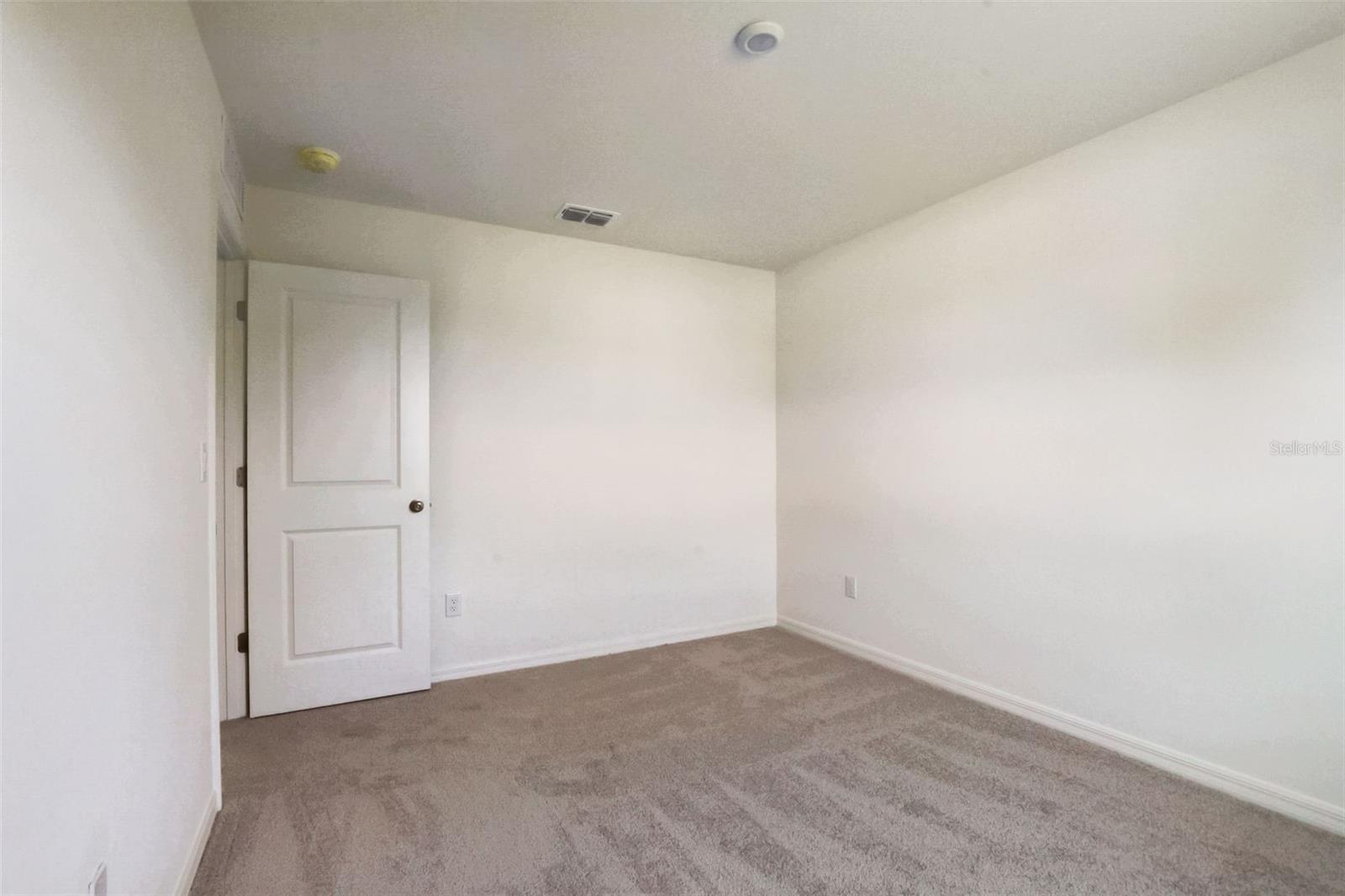 Image 34 of 49 For 18719 Kerrville Circle