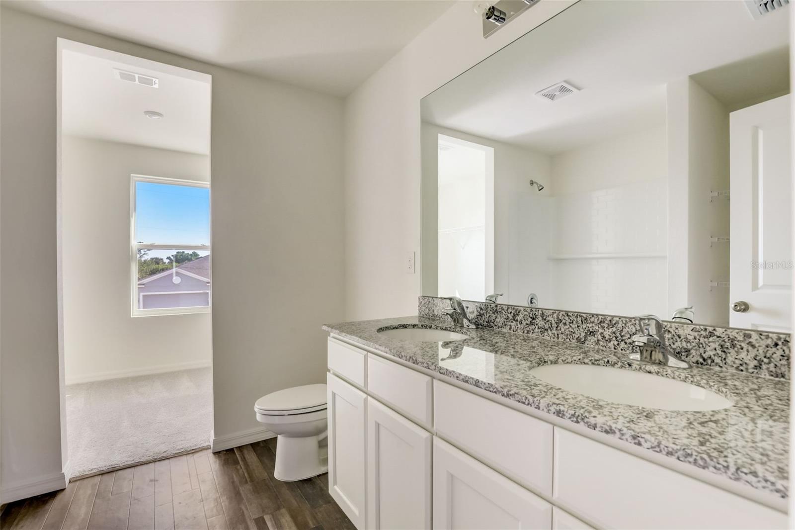 Image 39 of 49 For 18719 Kerrville Circle