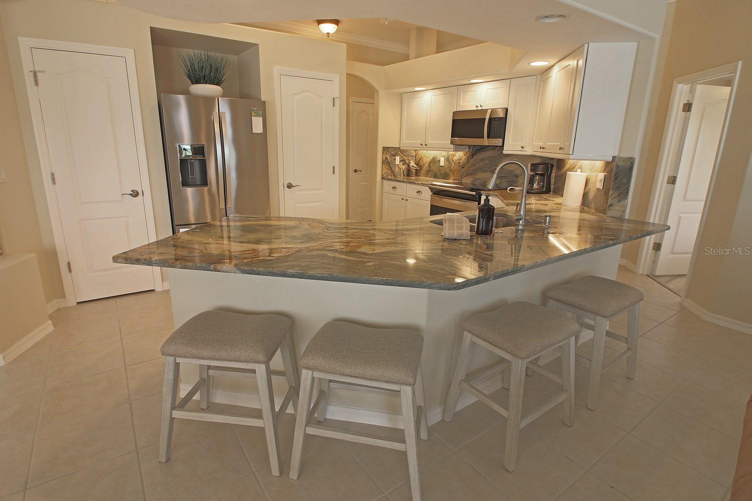 Image 17 of 53 For 811 Rotonda Circle
