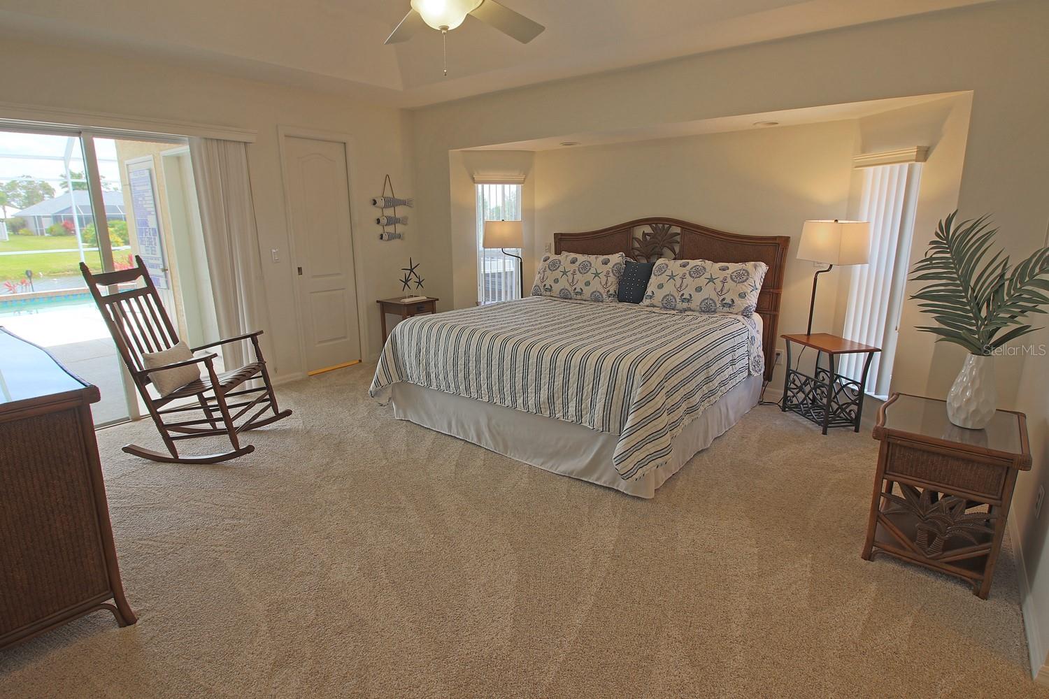 Image 21 of 53 For 811 Rotonda Circle