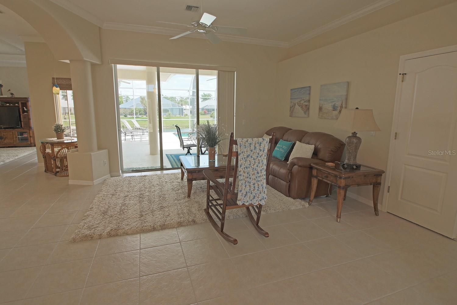 Image 6 of 53 For 811 Rotonda Circle