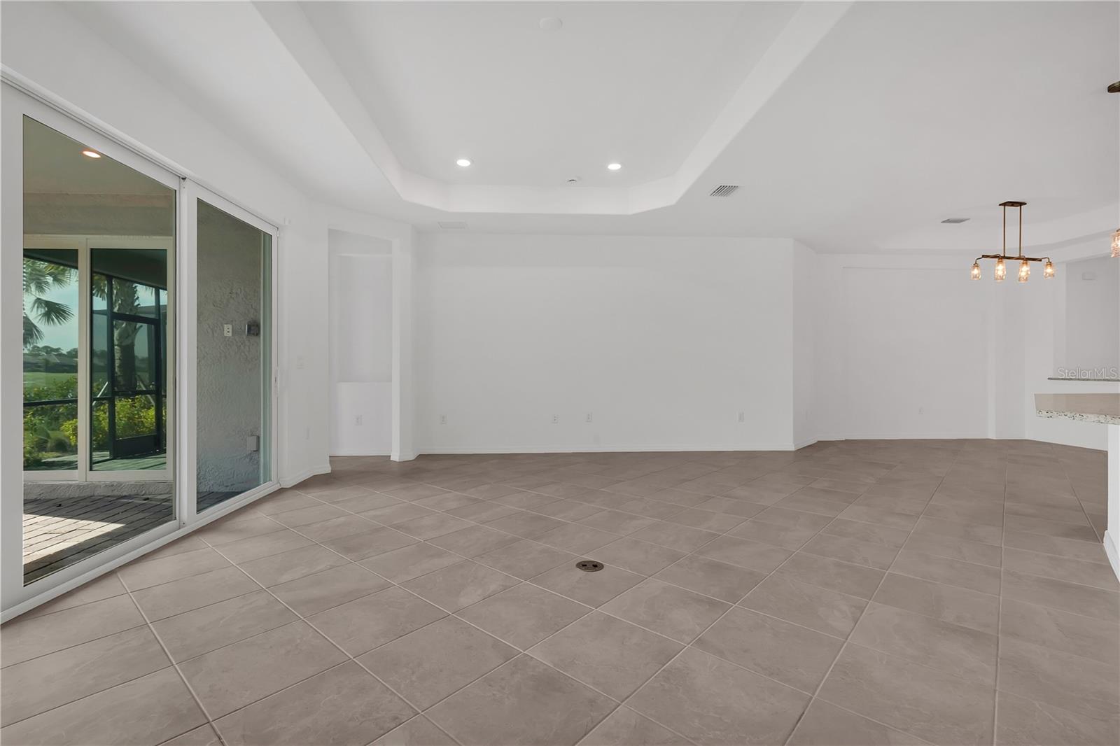 Image 17 of 50 For 15991 Sugar Hill Drive