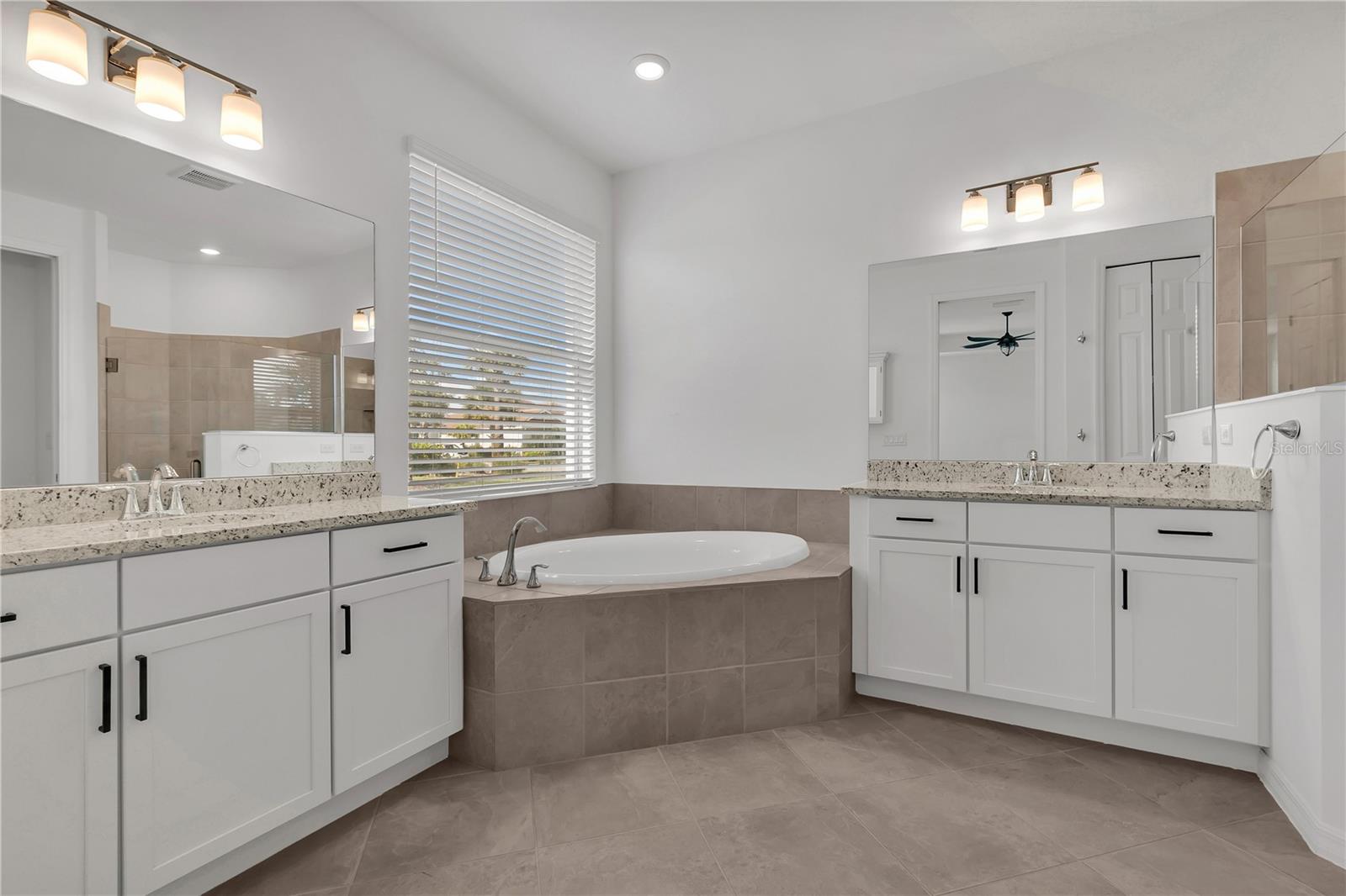 Image 21 of 50 For 15991 Sugar Hill Drive