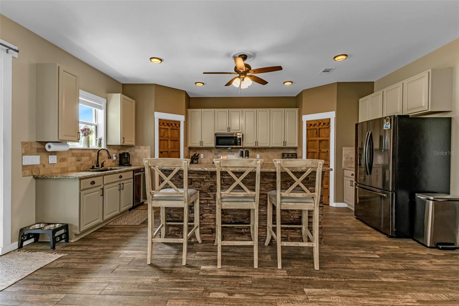 Image 11 of 80 For 2724 Suncoast Lakes Boulevard