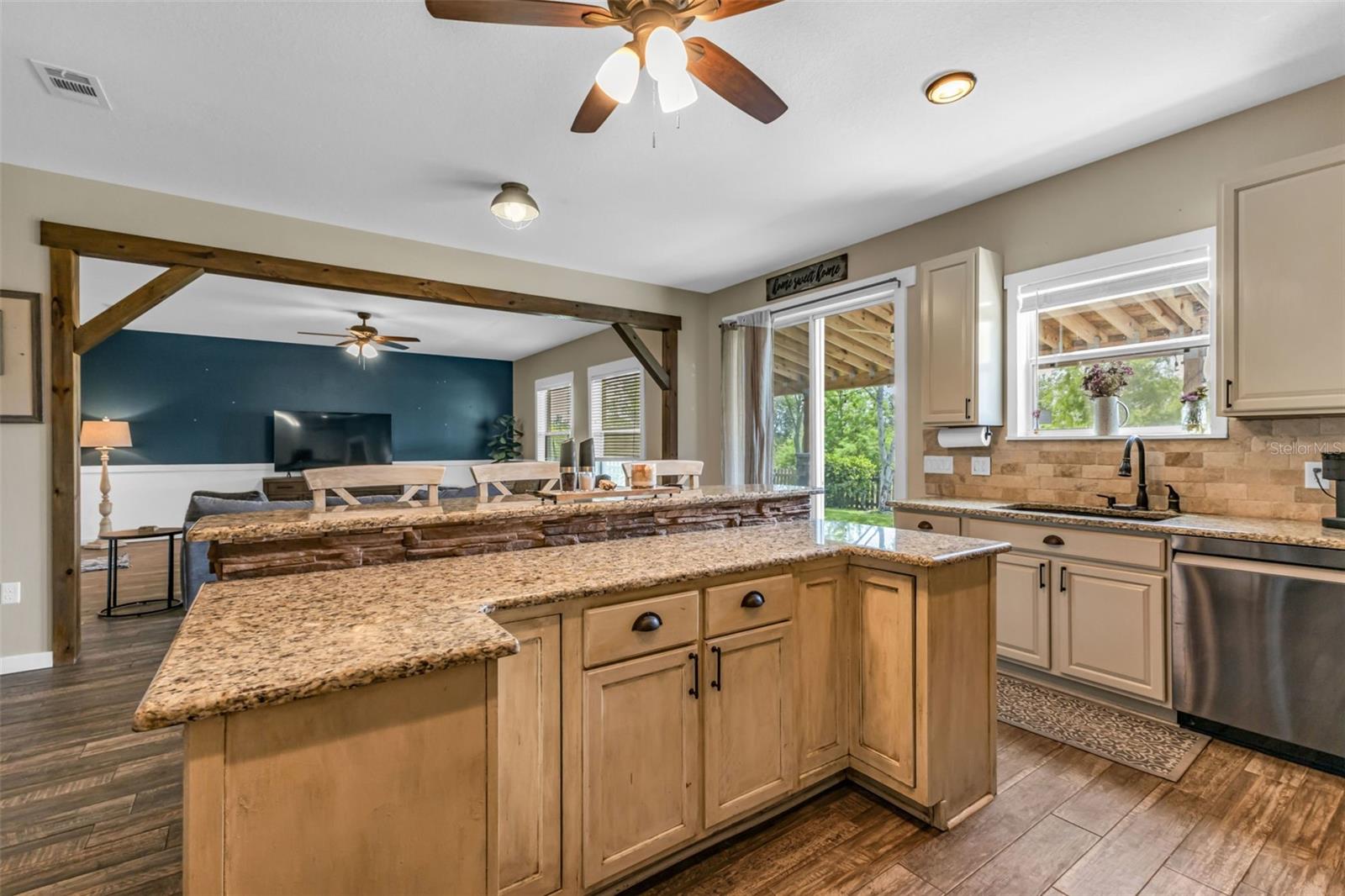 Image 17 of 80 For 2724 Suncoast Lakes Boulevard