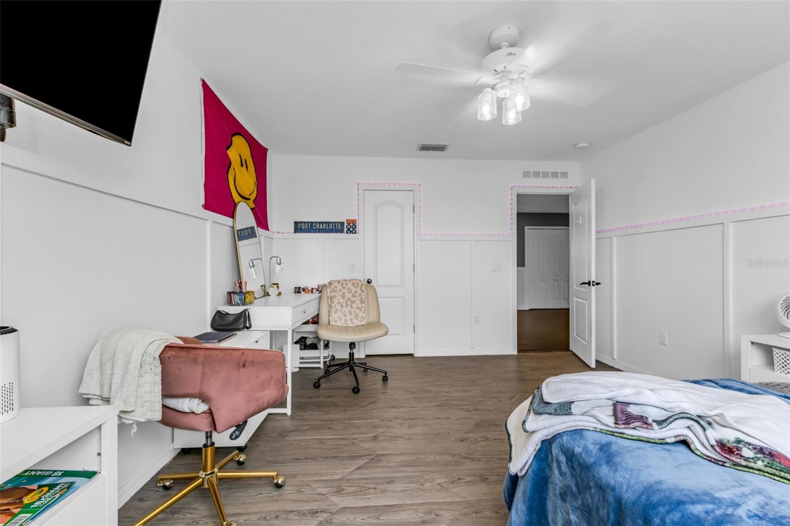 Image 37 of 80 For 2724 Suncoast Lakes Boulevard