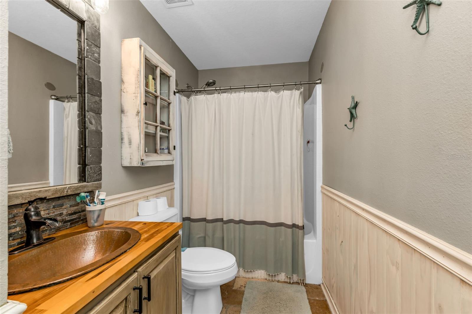 Image 41 of 80 For 2724 Suncoast Lakes Boulevard