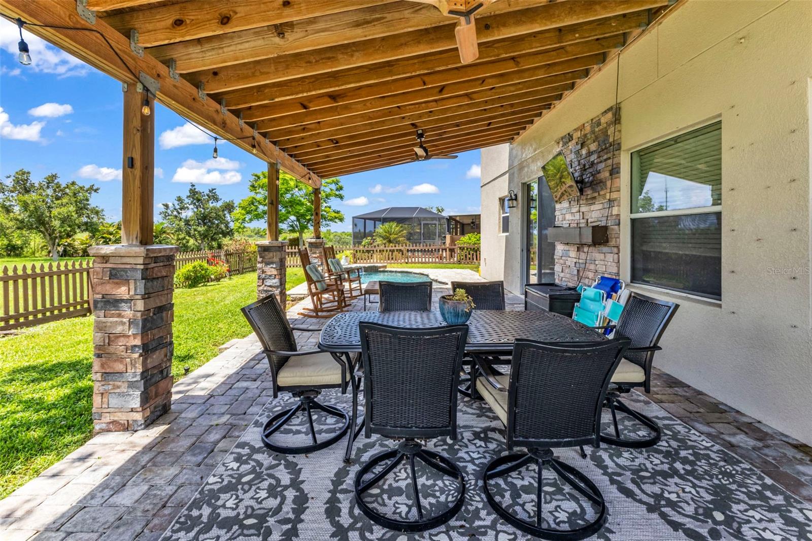 Image 49 of 80 For 2724 Suncoast Lakes Boulevard
