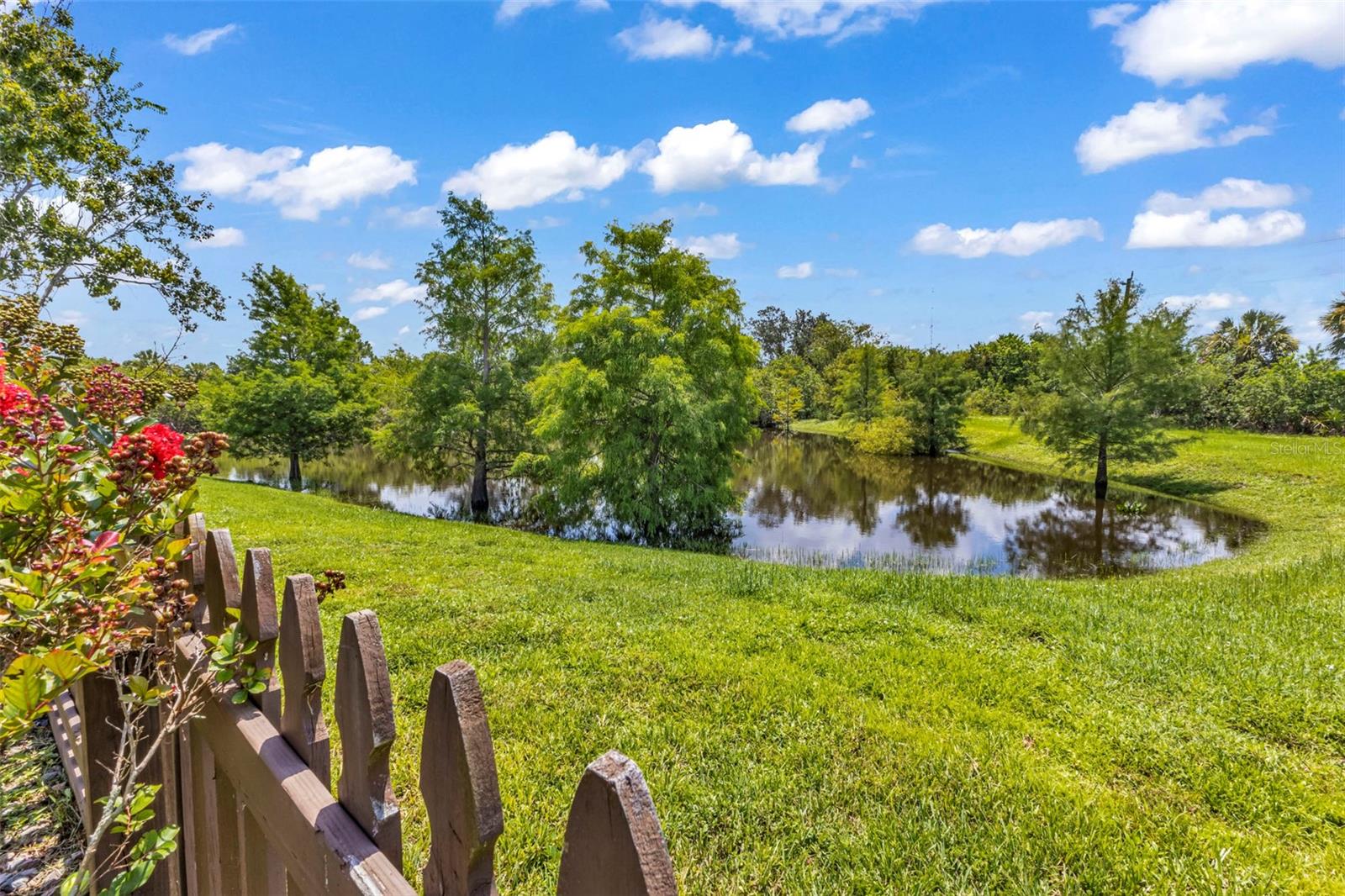 Image 54 of 80 For 2724 Suncoast Lakes Boulevard