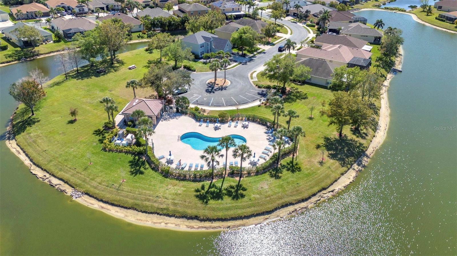 Image 63 of 80 For 2724 Suncoast Lakes Boulevard