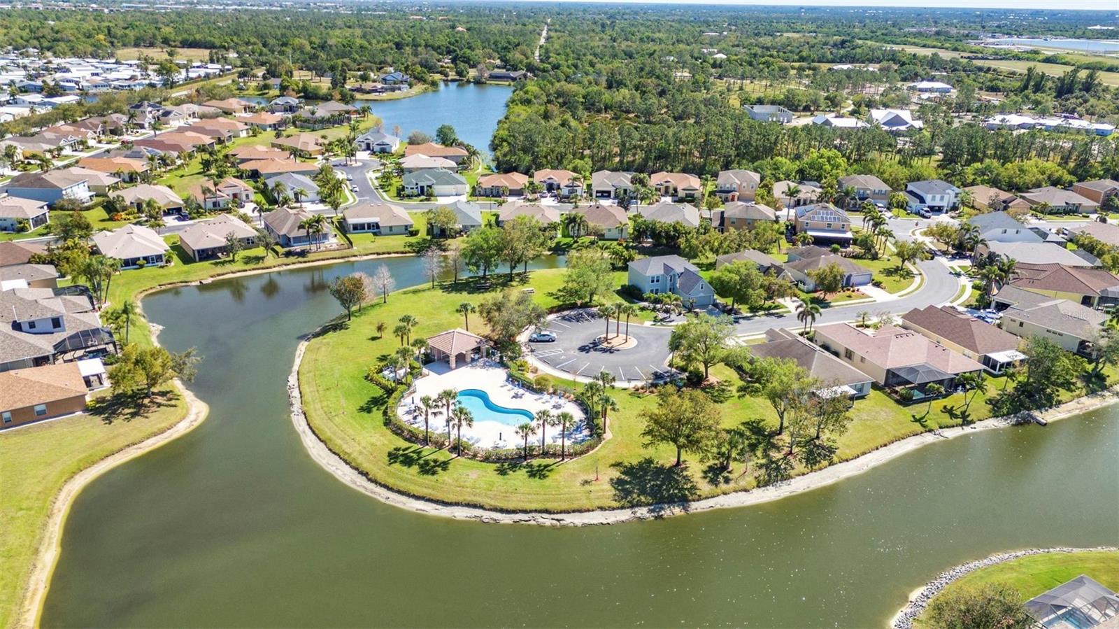 Image 64 of 80 For 2724 Suncoast Lakes Boulevard