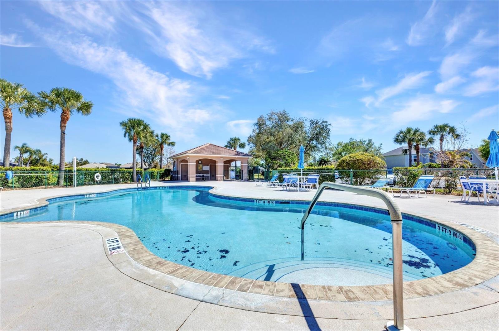 Image 68 of 80 For 2724 Suncoast Lakes Boulevard