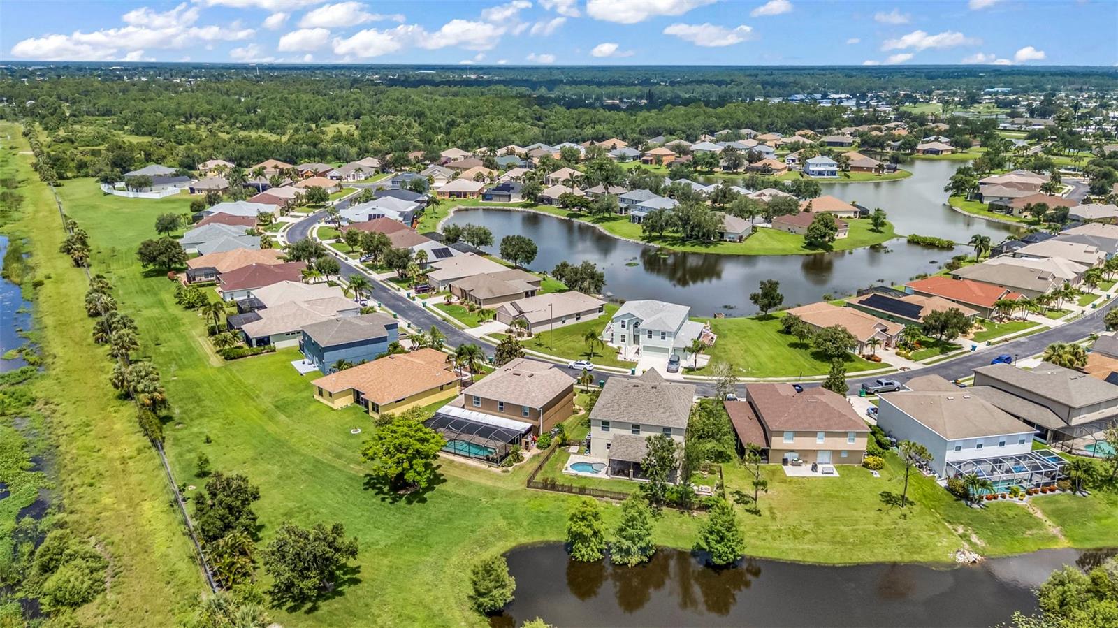 Image 78 of 80 For 2724 Suncoast Lakes Boulevard