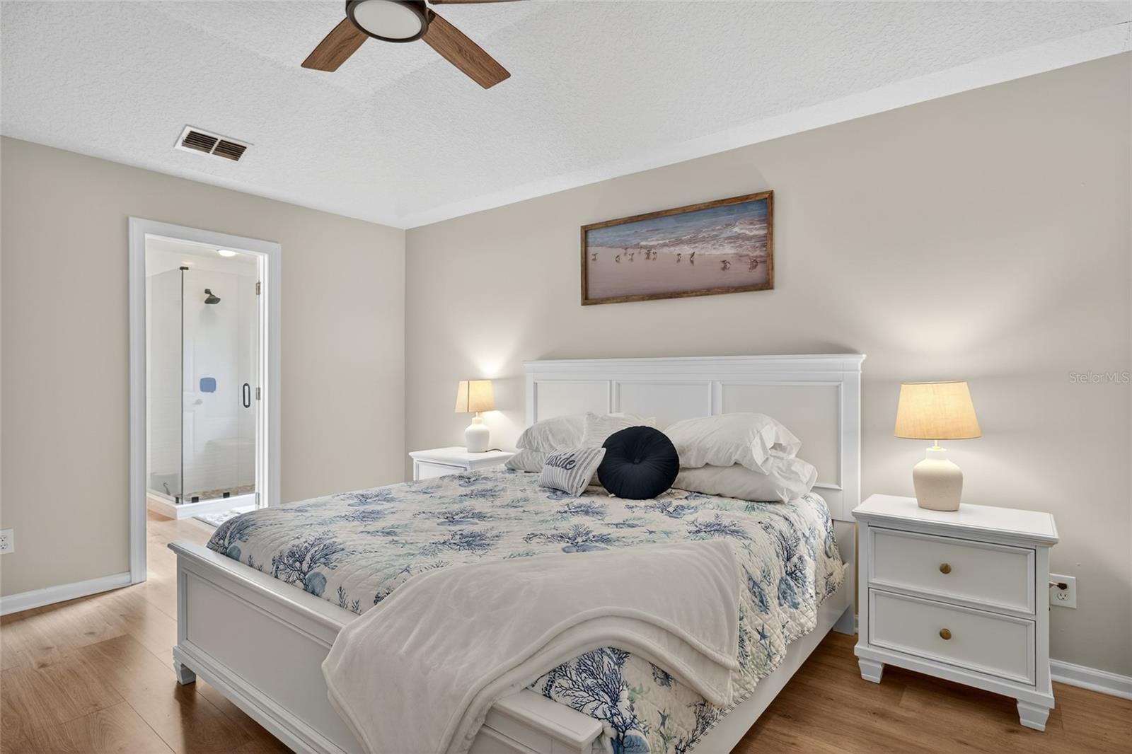 Image 13 of 30 For 984 Buttercup Drive