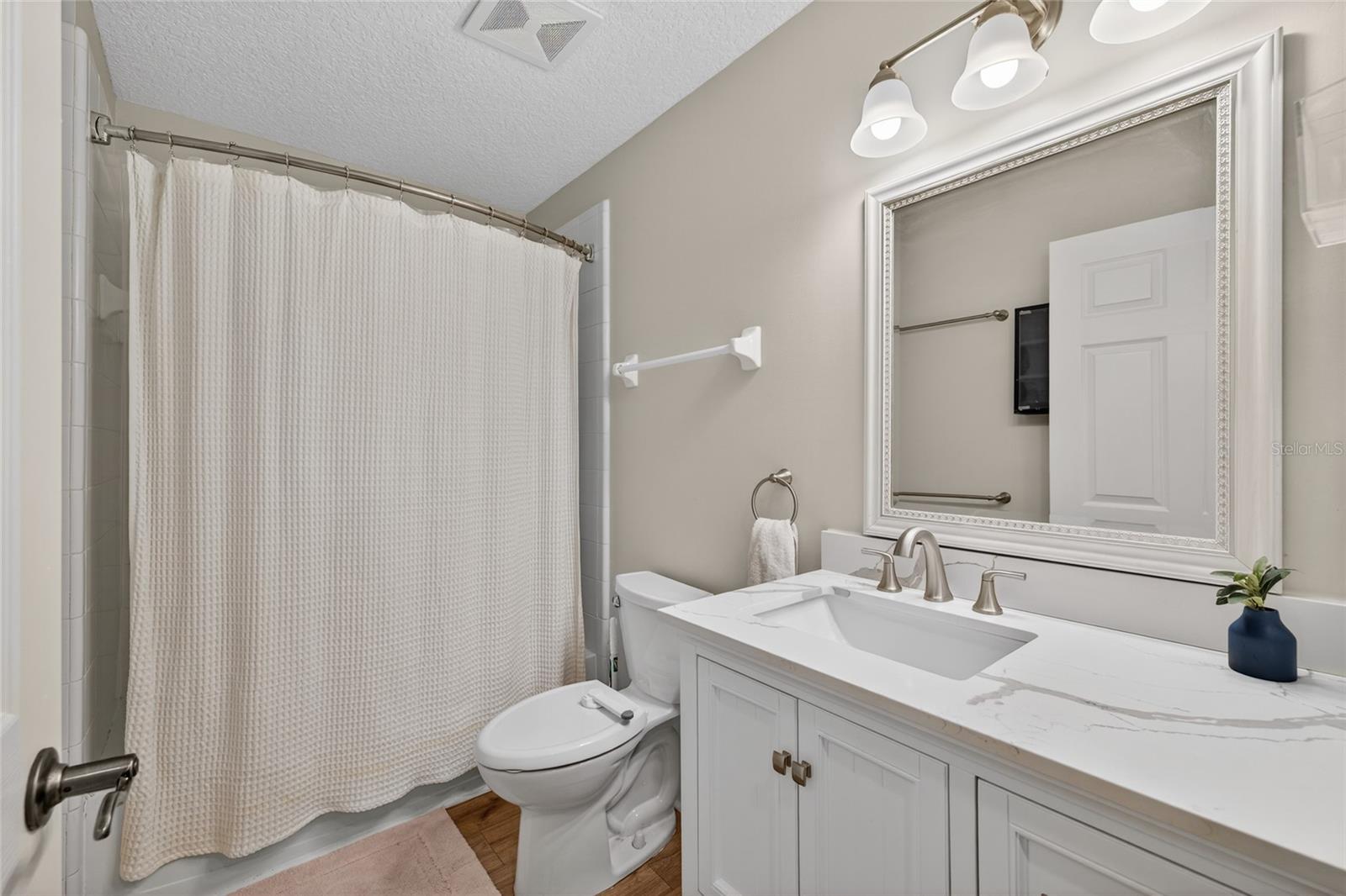 Image 17 of 30 For 984 Buttercup Drive