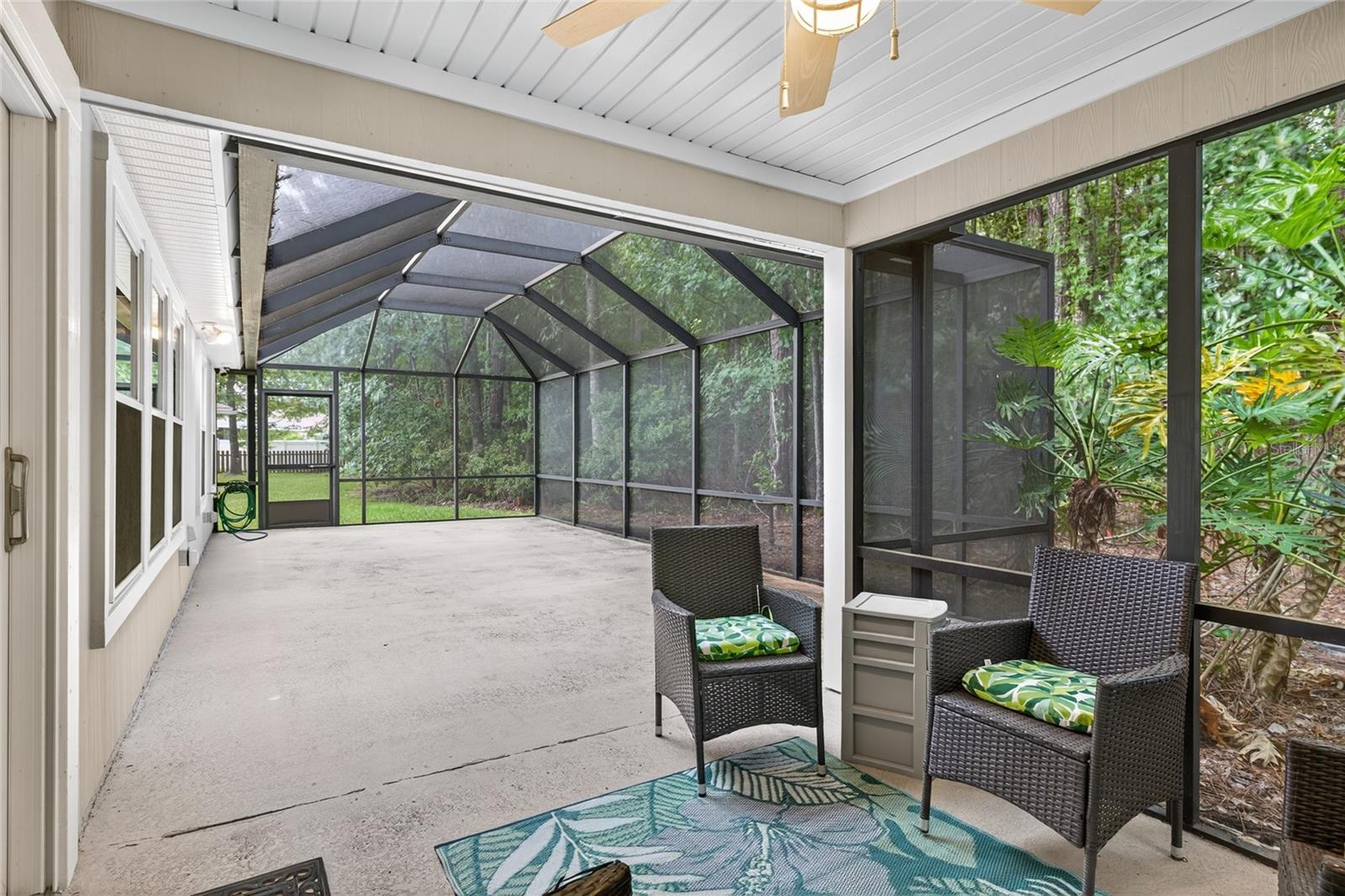 Image 9 of 30 For 984 Buttercup Drive