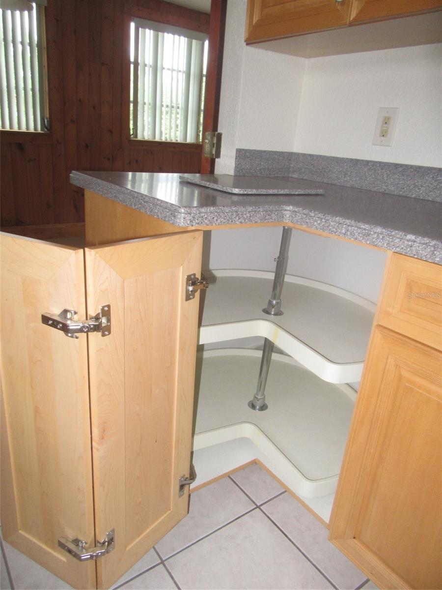 Image 12 of 34 For 21452 Edgewater Drive